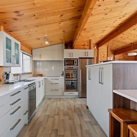 Oceanside Bach - Mount Maunganui Holiday Home Extérieur photo