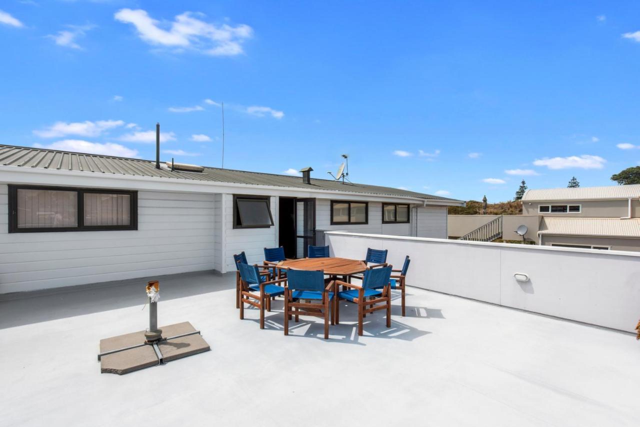 Oceanside Bach - Mount Maunganui Holiday Home Extérieur photo