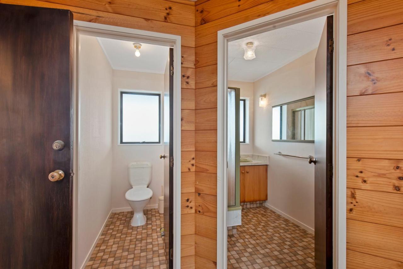 Oceanside Bach - Mount Maunganui Holiday Home Extérieur photo