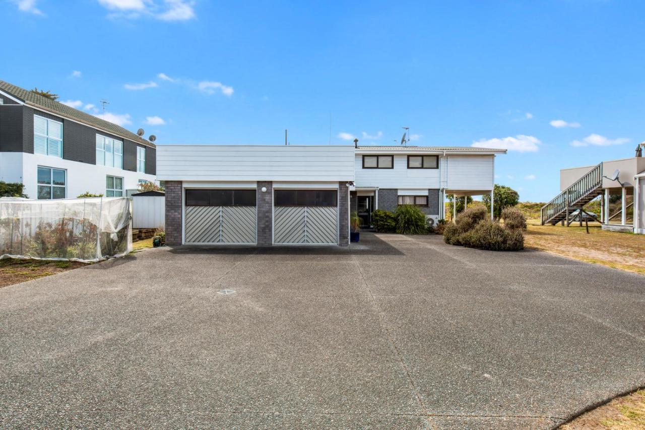 Oceanside Bach - Mount Maunganui Holiday Home Extérieur photo